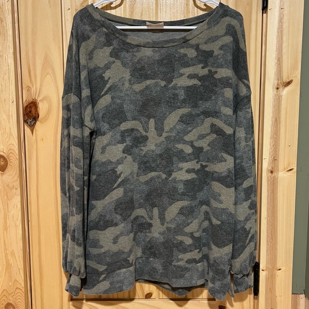 BIBI Camo long sleeve top